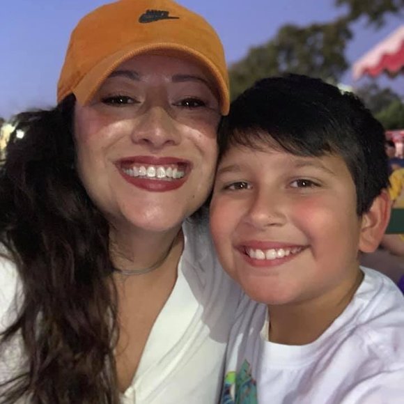 Meet your Posher, Jessica - Picture 1 of 1